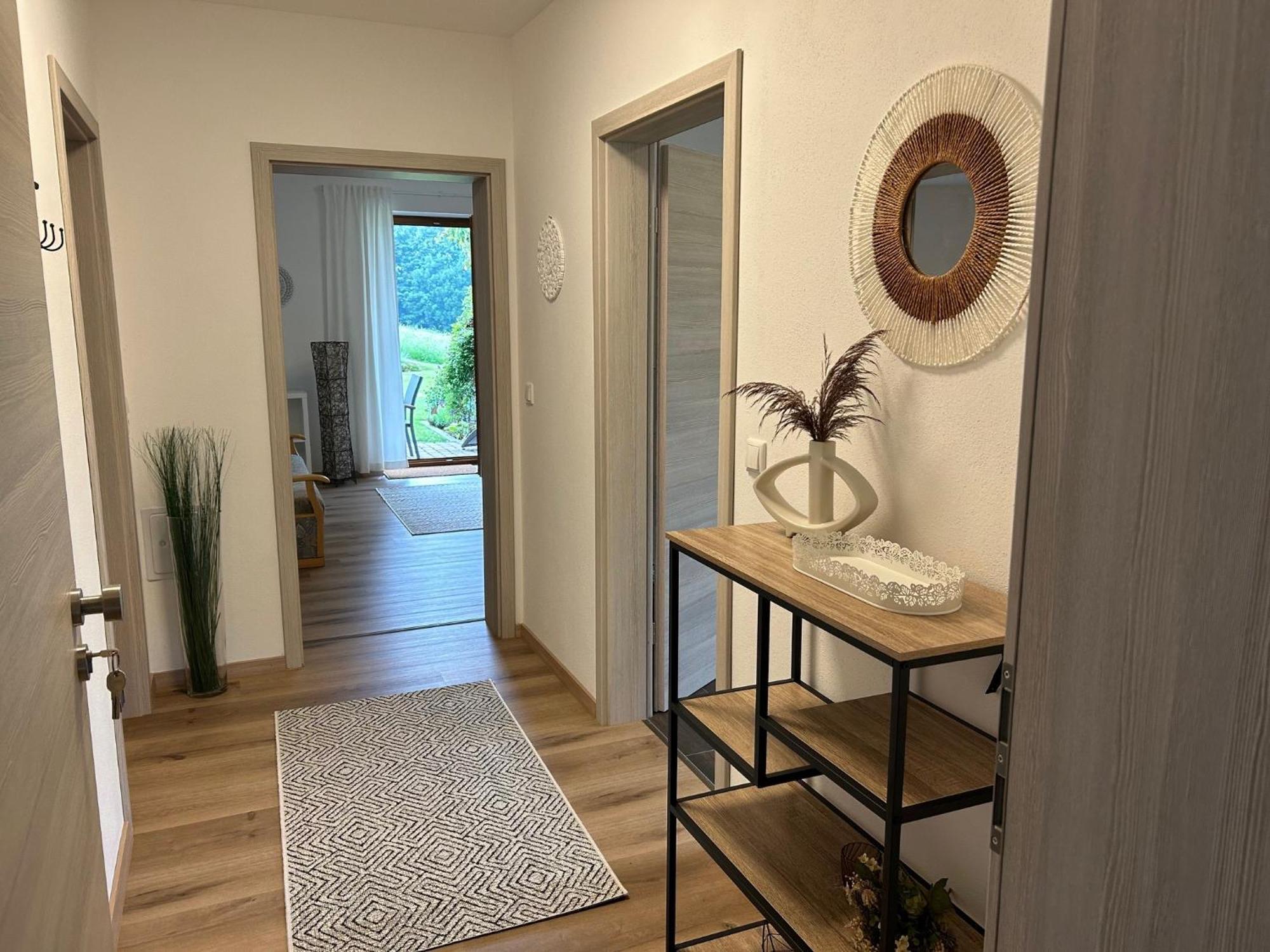 Ruhige Ferienwohnung Mit Terrasse Fuer 2 Personen フォーエンシュトラウス エクステリア 写真
